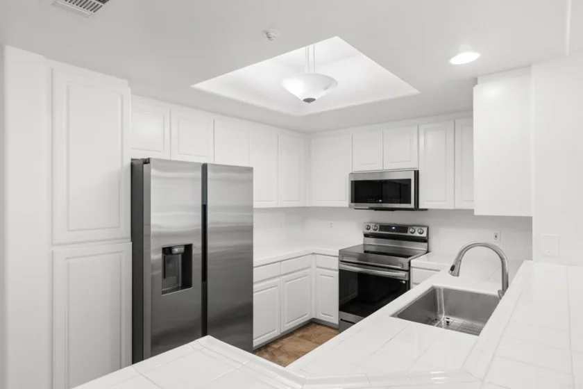 9237 Regents Road #K218 photo 15