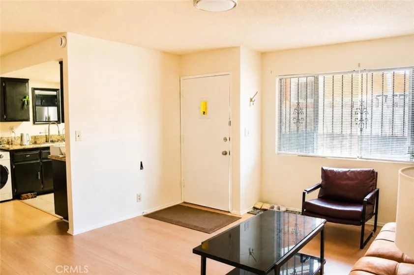 1524 Acacia Street Unit 3 Street photo 3
