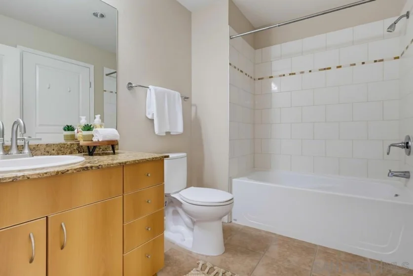 300 W Beech Street #1101 photo 23