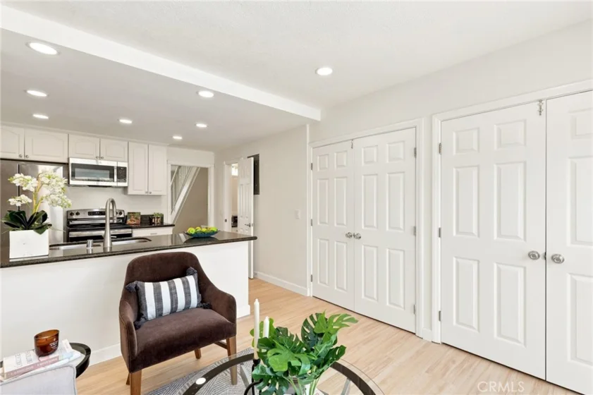 648 W Main #D photo 9