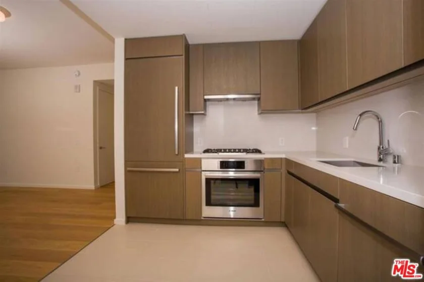 889 Francisco Street #2210 photo 24
