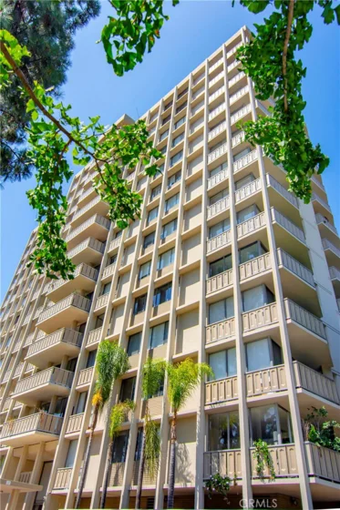 4411 Los Feliz Boulevard #1007 photo 2