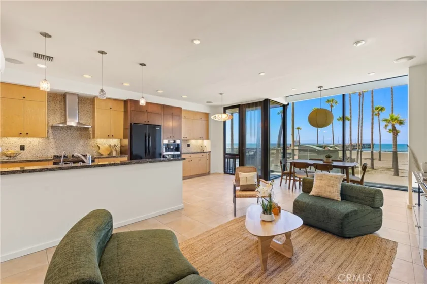 3009 Ocean Front Walk photo 3