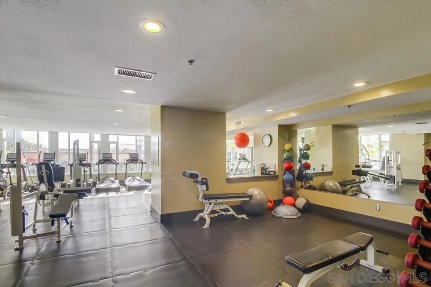 700 W Harbor Drive #1406 photo 30