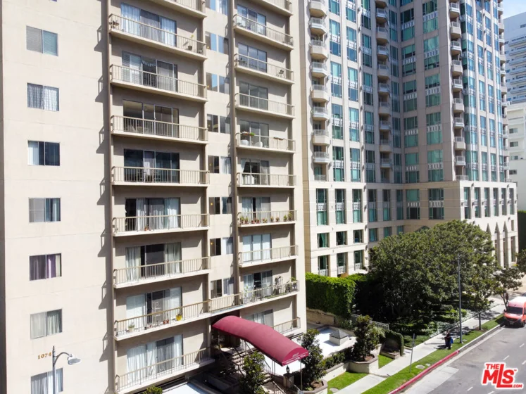 10747 Wilshire Boulevard #PH4 photo 6