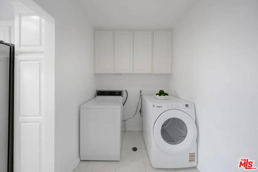 1872 Midvale Avenue #205 photo 21