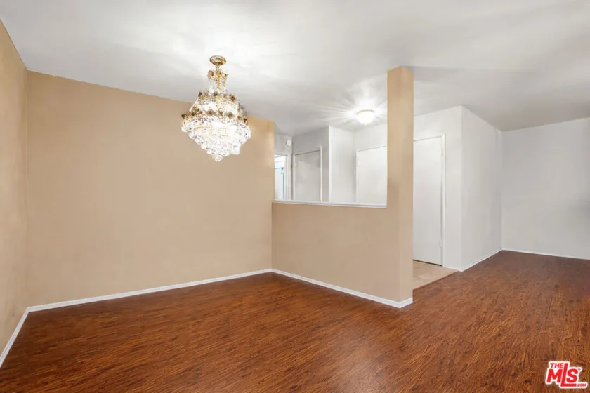5651 Sumner Way #203 photo 7