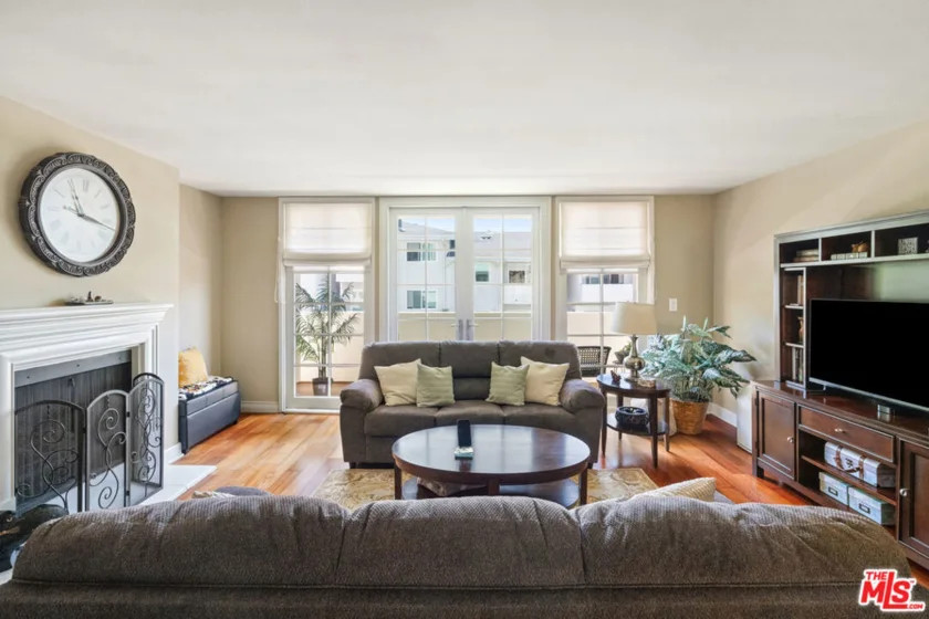 1430 Colby Avenue #102 photo 2