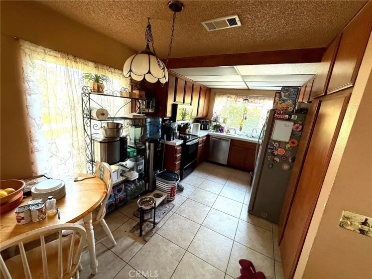 6079 E Butterfield photo 4