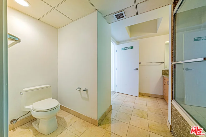13700 Marina Pointe Drive #1018 photo 21