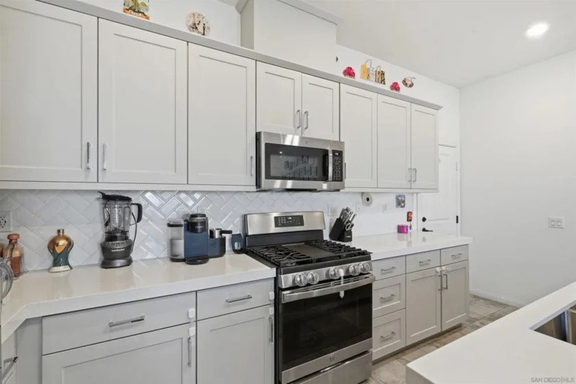 2044 Bluestone Circle photo 7