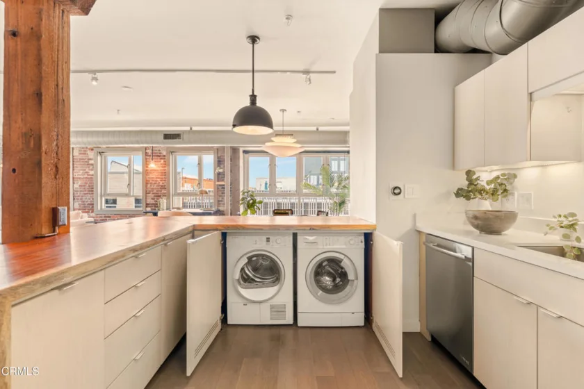 527 Molino Street #401 photo 17