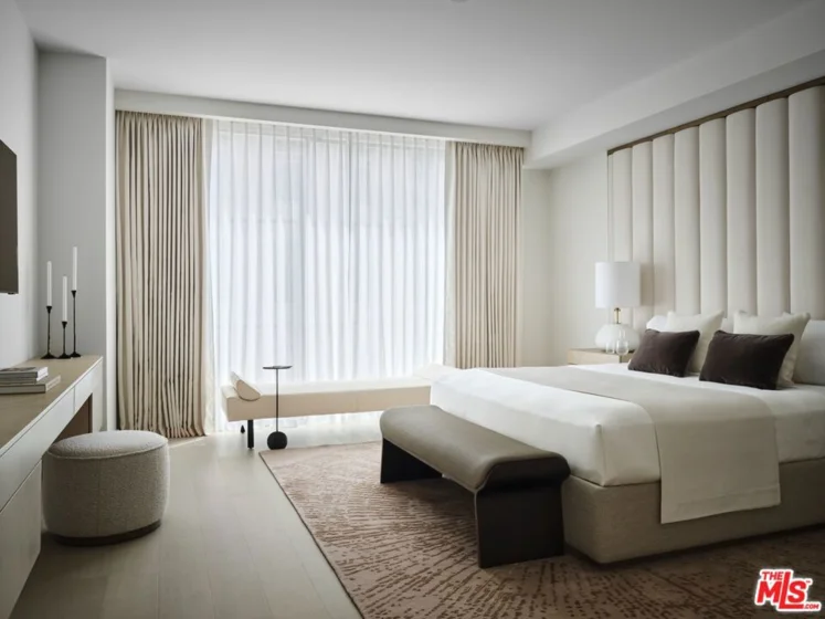 9200 Wilshire Boulevard #204W photo 4