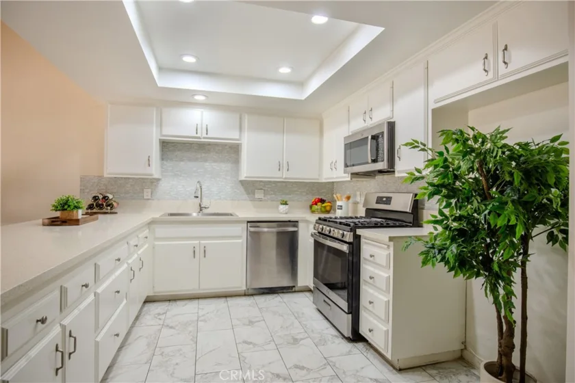 2528 N Tustin #D photo 21