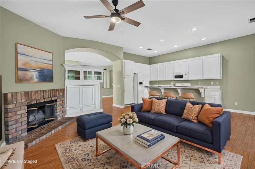 37799 Amber Lane photo 3