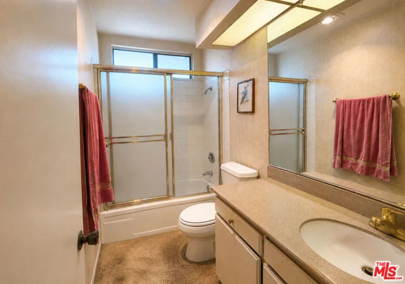15173 Magnolia Boulevard #E photo 7