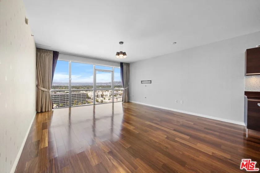 3785 Wilshire Boulevard #1709 photo 27