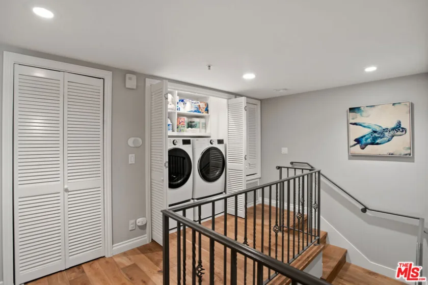 1426 N Laurel Avenue #110 photo 19