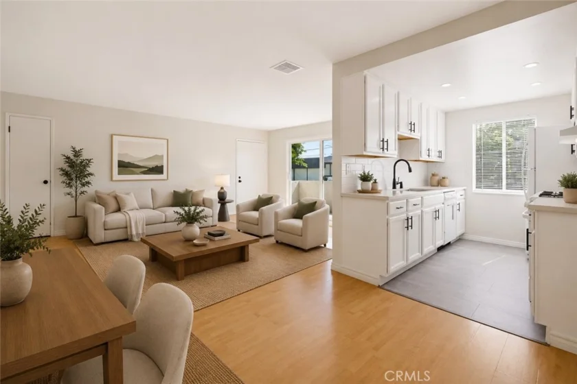 5055 Coldwater Canyon Avenue #105 photo 3