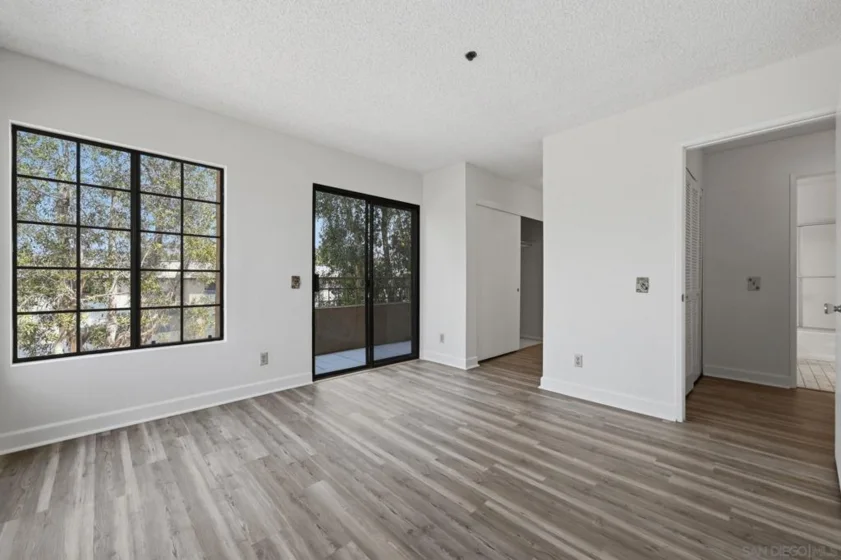 5649 Lake Park #301 photo 28