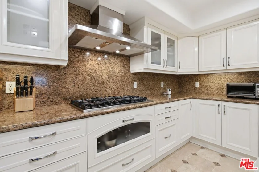 11908 Darlington Avenue #203 photo 35
