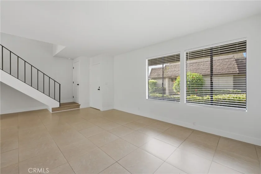 8164 Laguna Court photo 6