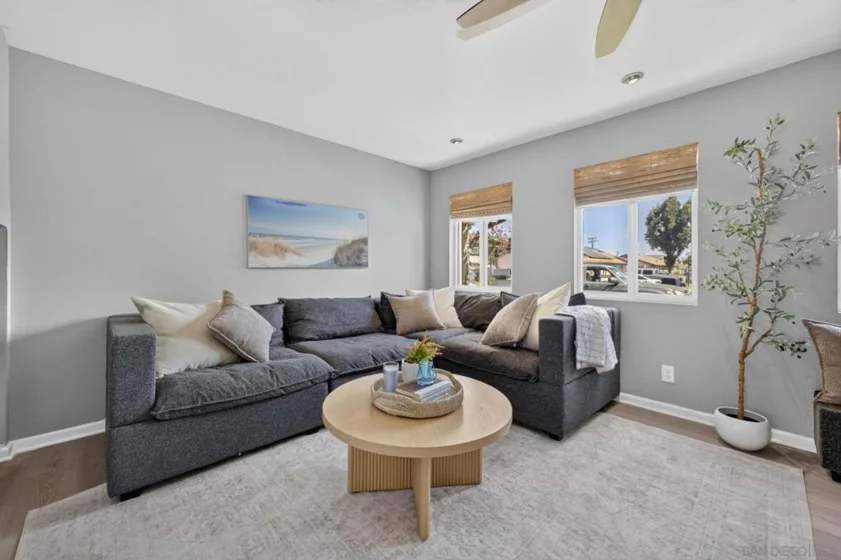 10376 Frank Lane photo 3