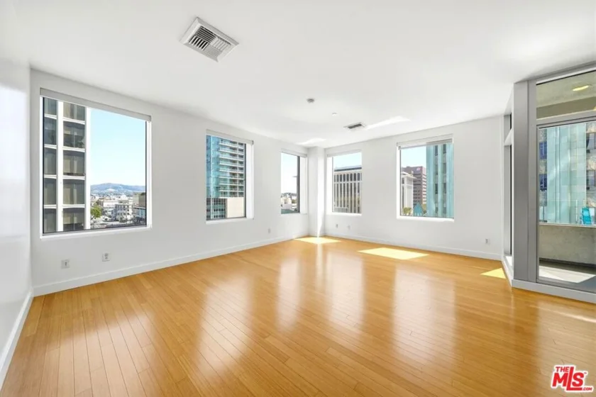 3810 Wilshire Boulevard #605 photo 49