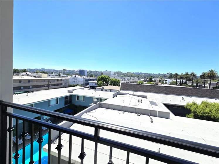4724 Kester Avenue #409 photo 16