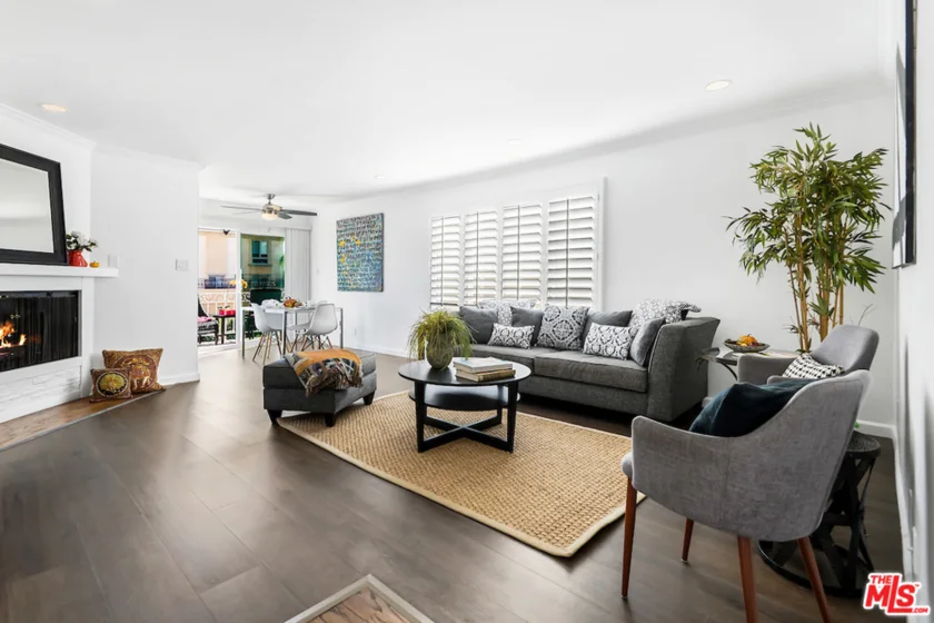 11849 Mayfield Avenue #101 photo 1