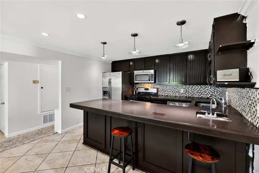 2501 S El Camino Real #204 photo 41