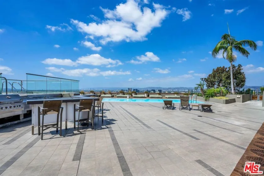 1100 Wilshire Boulevard #2605 photo 15