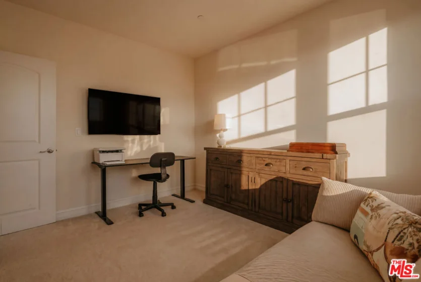 4237 Longridge Avenue #203 photo 13