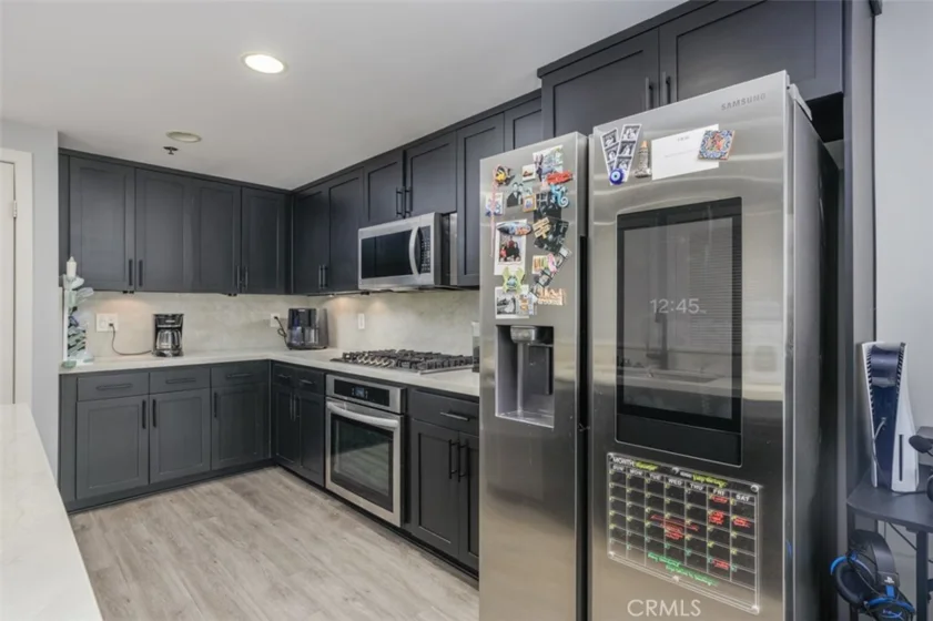 411 W Seaside Way #302 photo 9