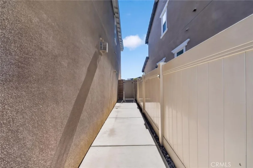34185 Chenille Street photo 24
