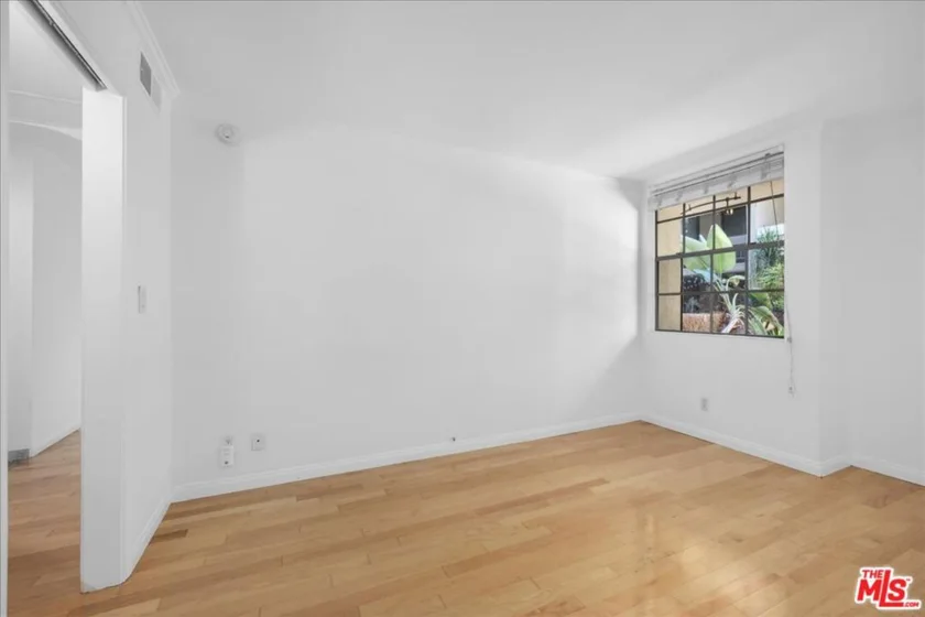 740 N Kings Road #114 photo 22