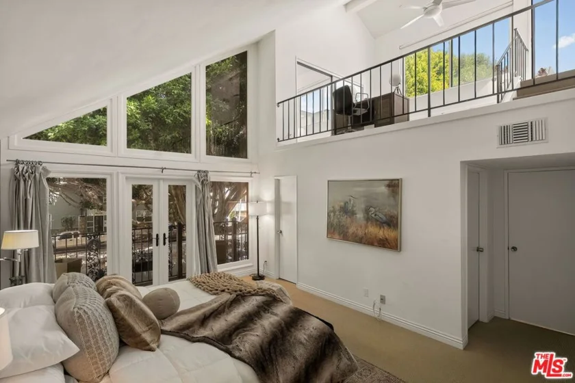 914 2nd Street #A photo 9