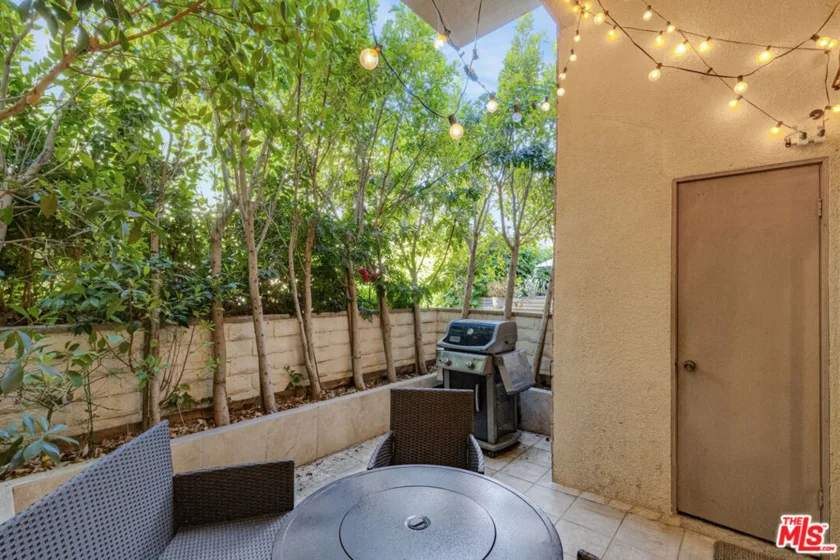 5215 White Oak Avenue #2 photo 18