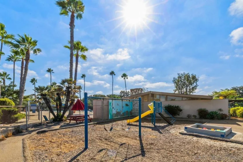 5710 Ferber Street photo 40