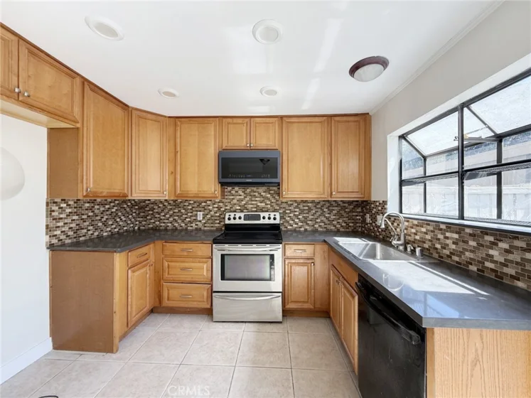 231 Springview photo 20