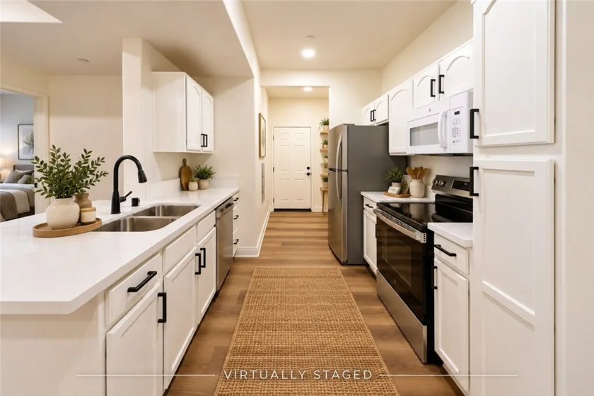 41410 Juniper Street #212 photo 1