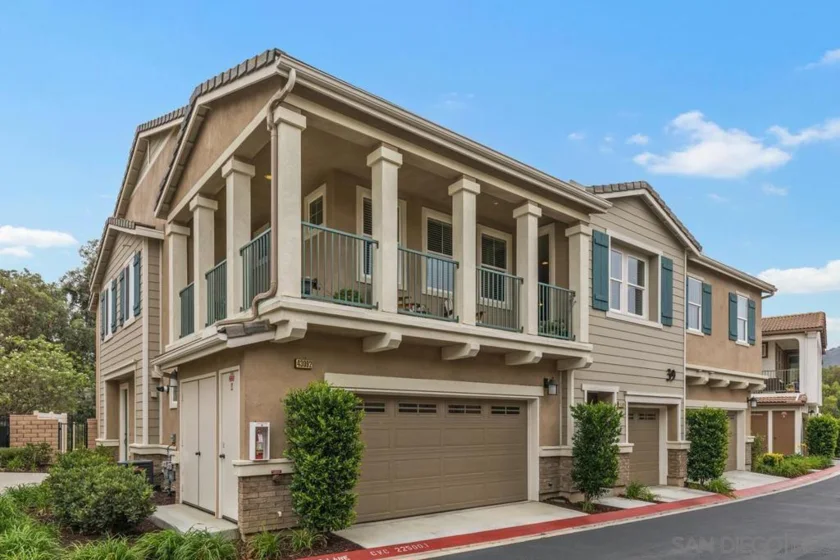 43084 Avenida Cielo photo
