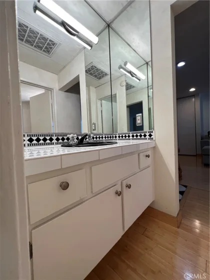 10747 Wilshire #505 photo 16