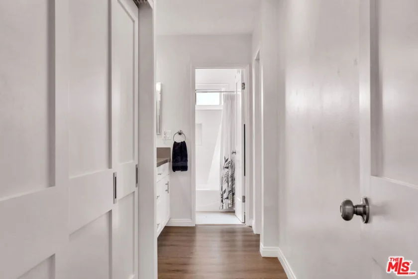 5674 Windsor Way #210 photo 20