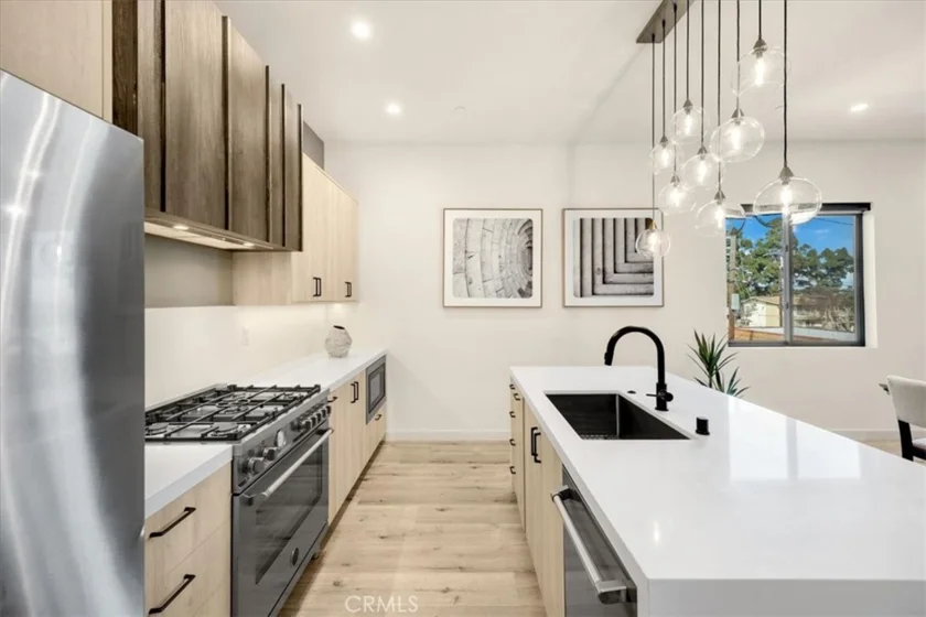 756 W 19th Street #B photo 21
