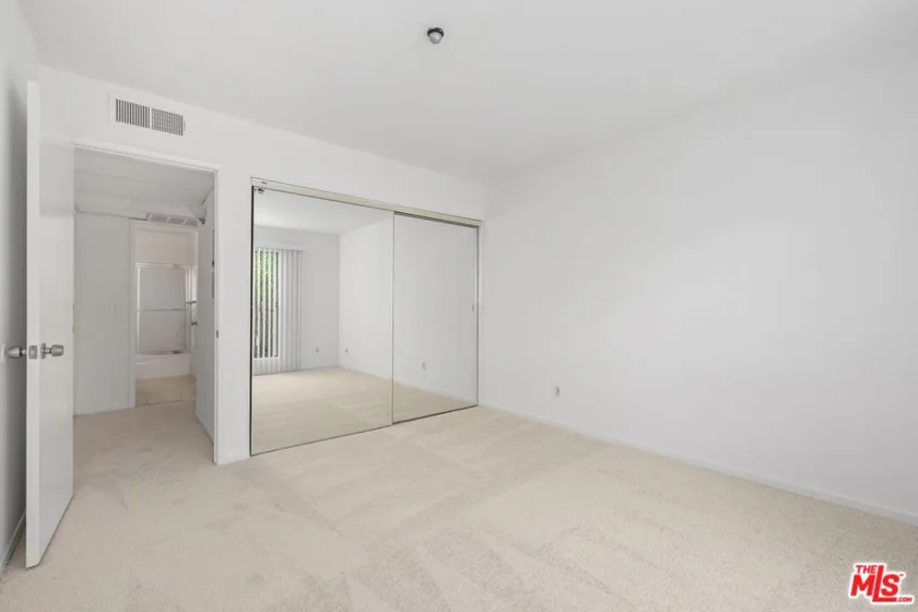 1211 Raintree Circle photo 8