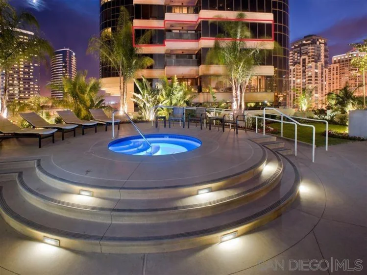 100 Harbor Drive #906 photo 27