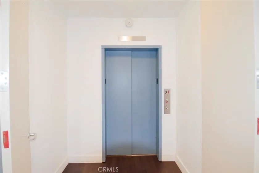5350 White Oak Avenue #105 photo 34
