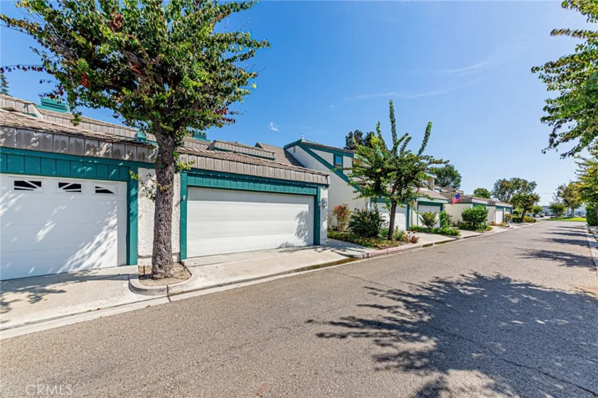 6865 Danvers Drive photo 28
