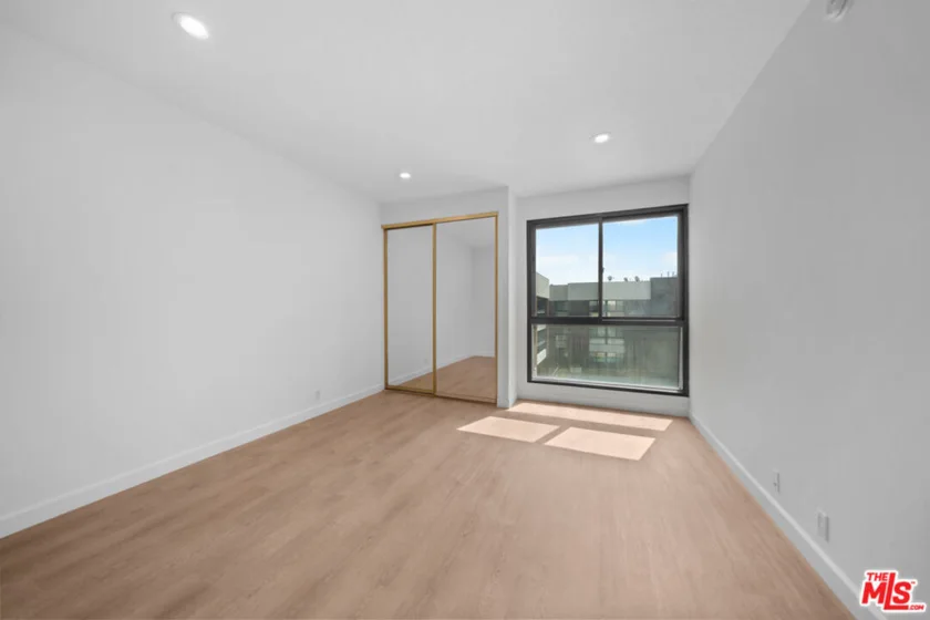 4477 Wilshire Boulevard #308 photo 24